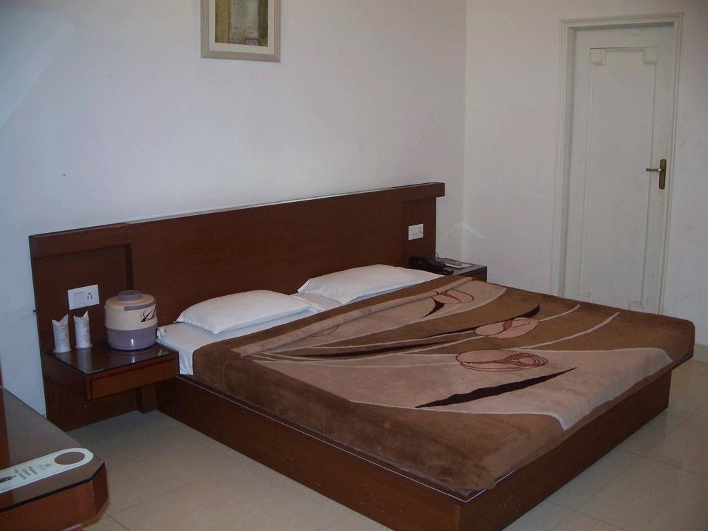 Hotel Sita Kiran Bareilly Esterno foto