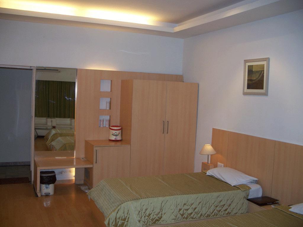 Hotel Sita Kiran Bareilly Esterno foto